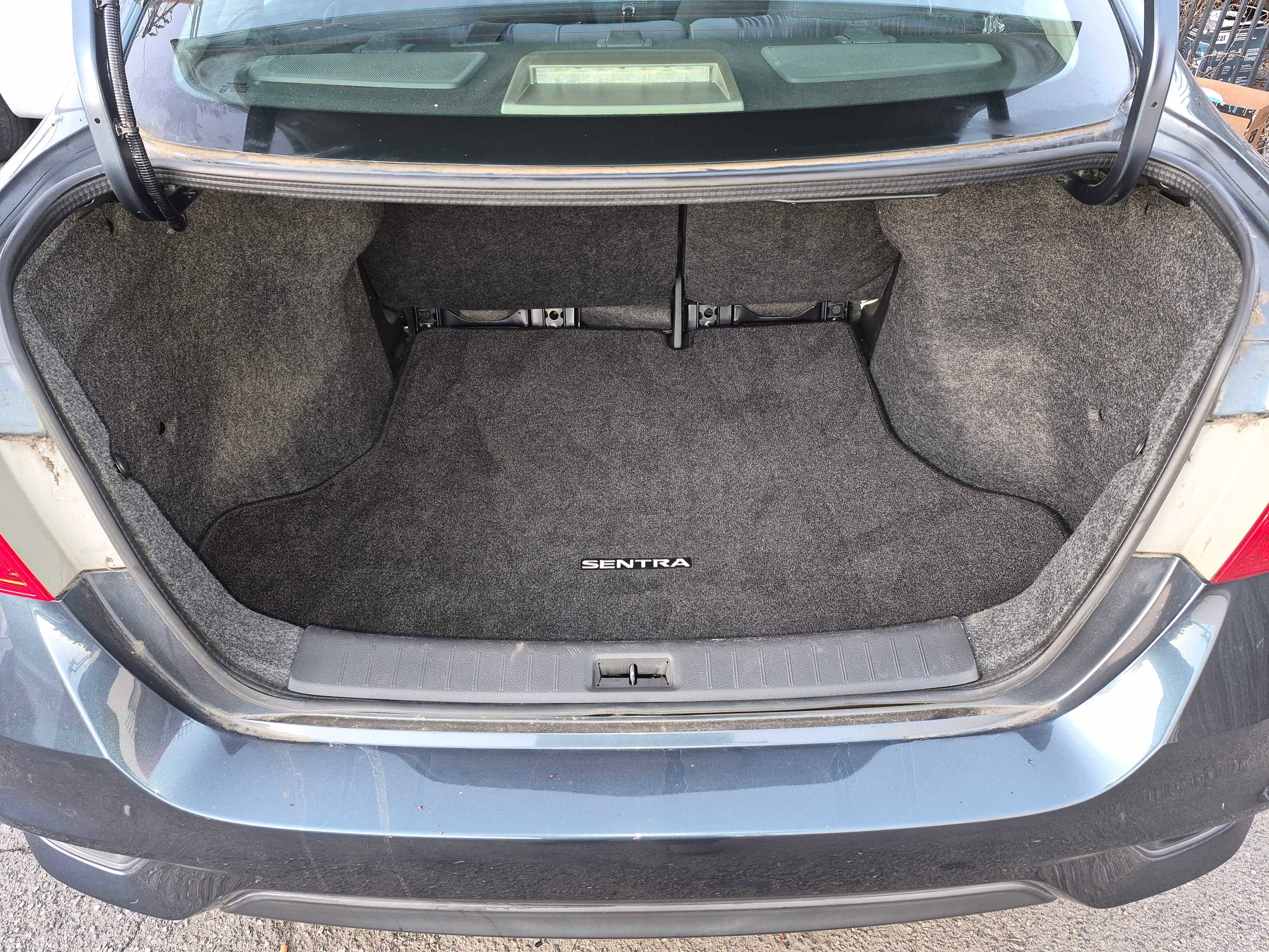 Used 2016 Nissan Sentra SV w/ Driver's Assist Package image 24