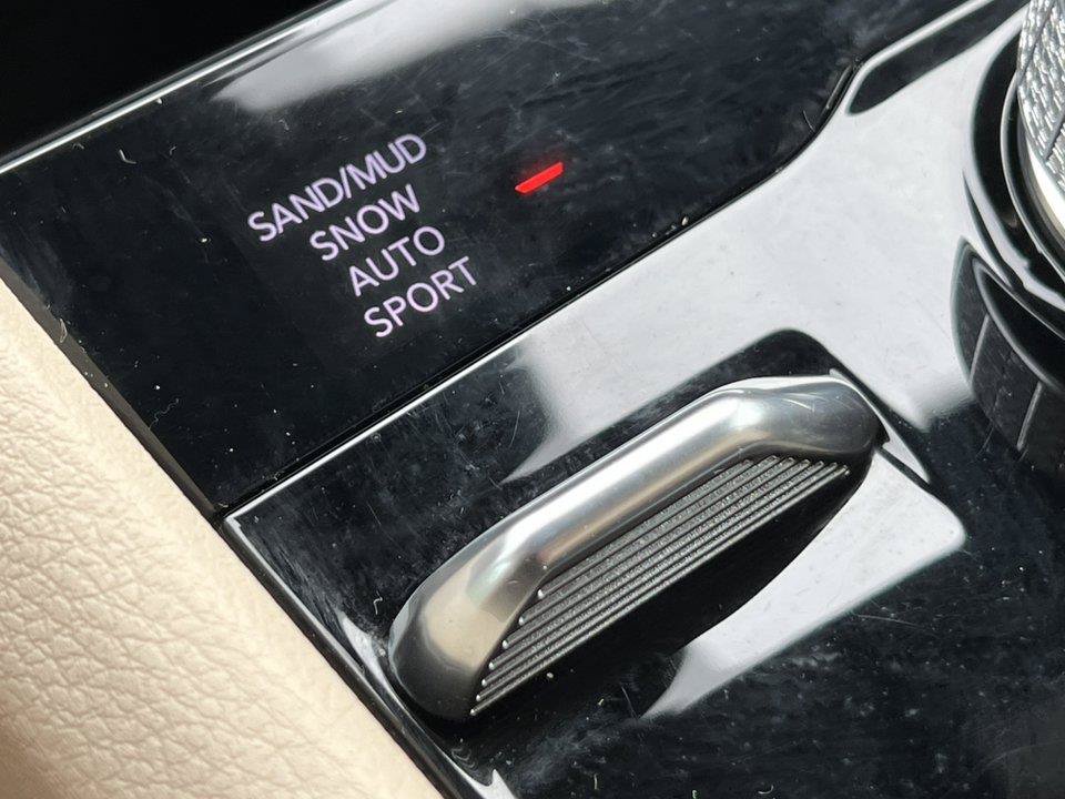 Used 2023 Jeep Grand Cherokee L Limited AWD/4WD image 29