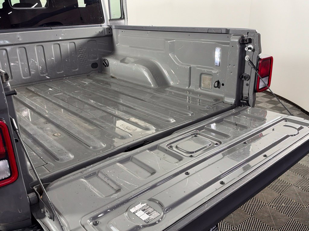 Used 2022 Jeep Gladiator Sport AWD/4WD image 36