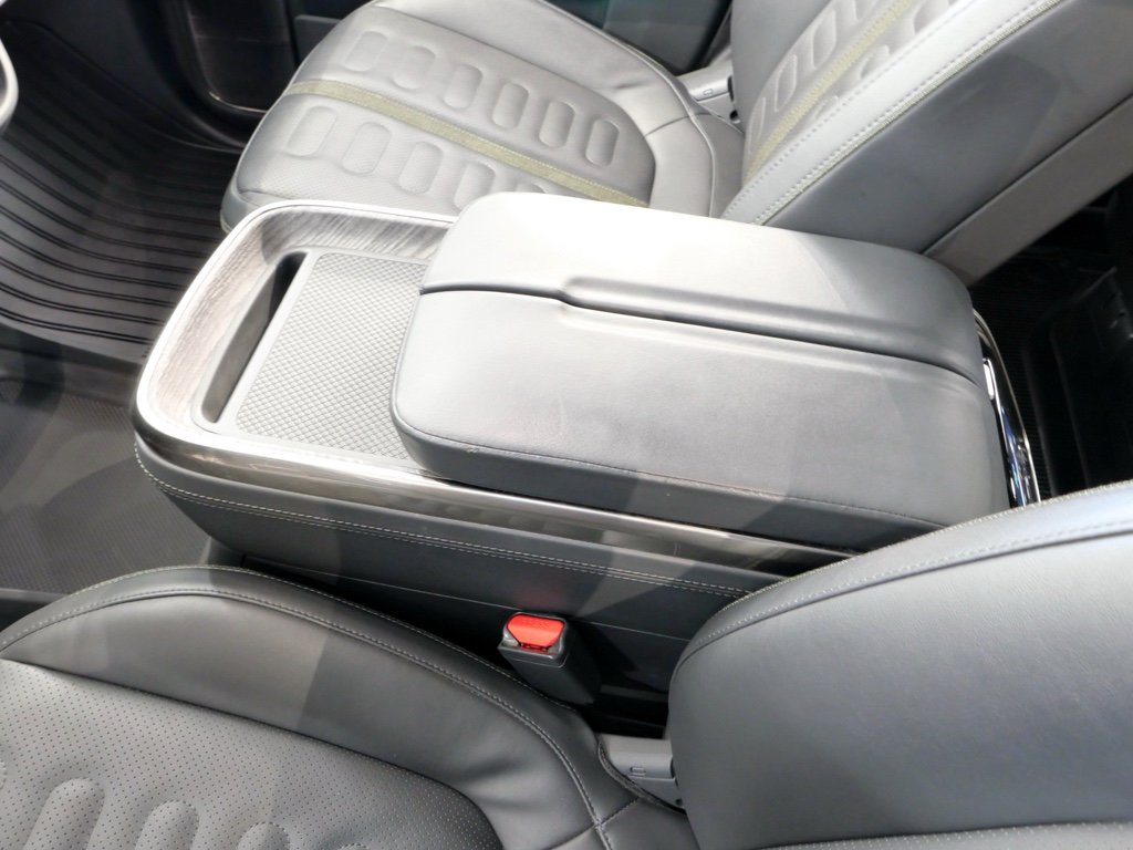 Used 2022 Rivian R1T Adventure image 18