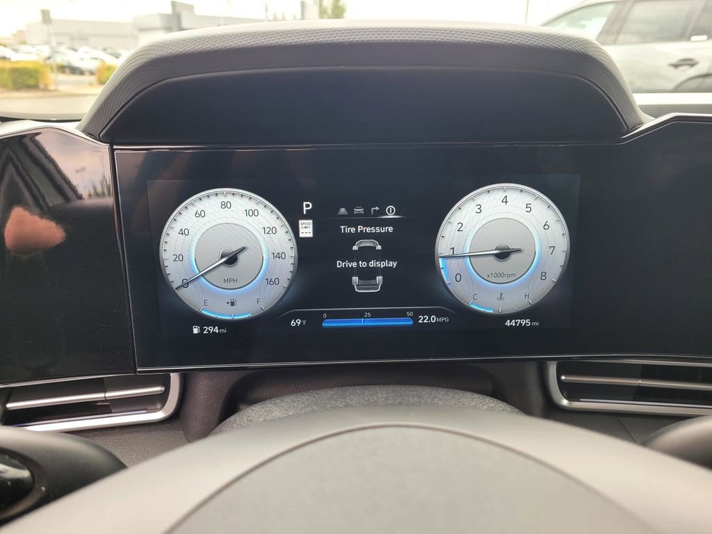 Used 2024 Hyundai Elantra SEL FWD image 20
