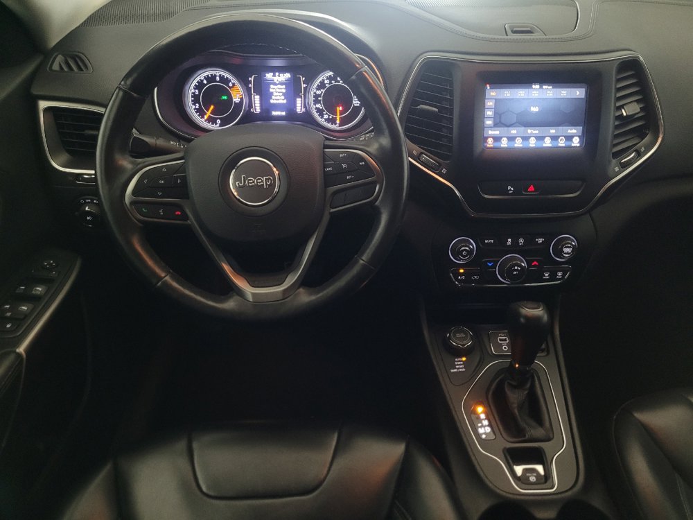 Used 2019 Jeep Cherokee Latitude Plus w/ Cold Weather Group AWD/4WD image 22