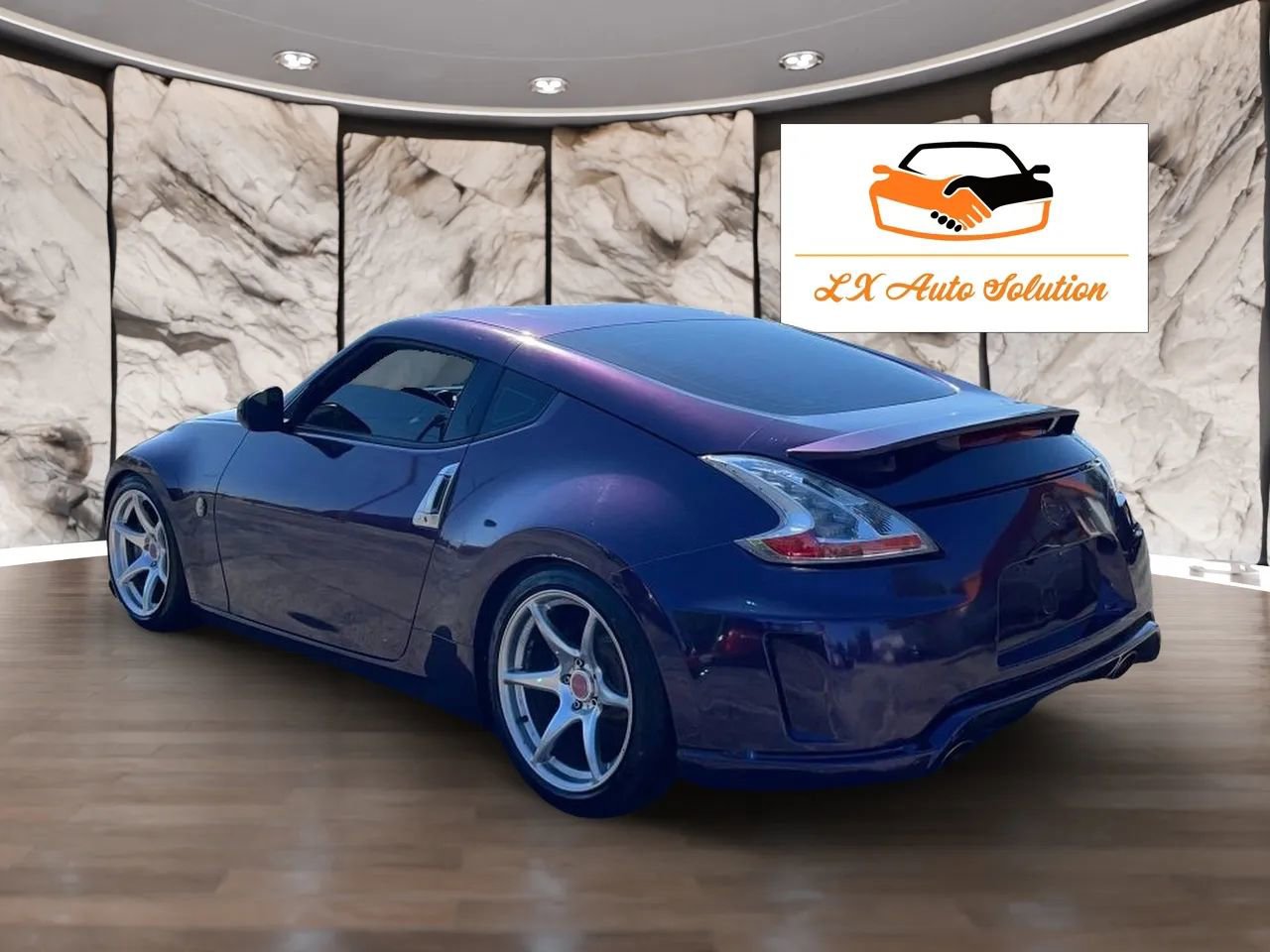 Used 2011 Nissan 370Z Touring w/ Sport Pkg image 4