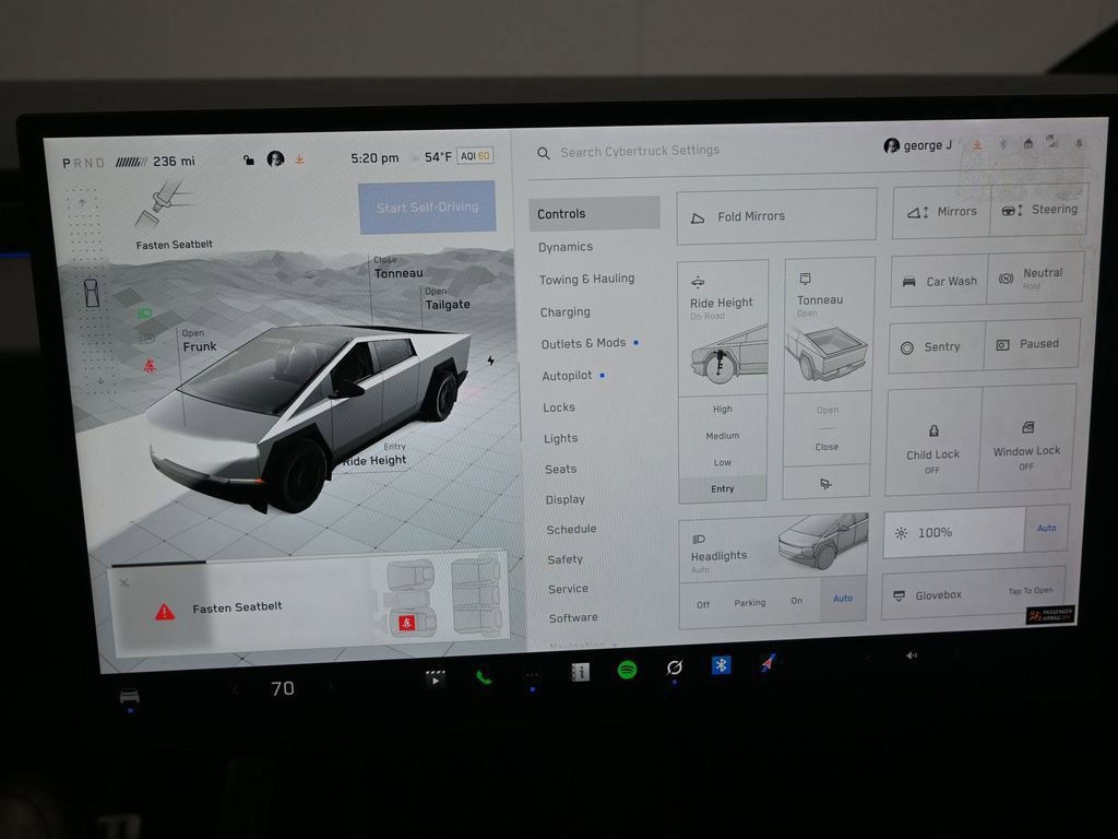 Used 2025 Tesla Cybertruck AWD Crew Cab image 15