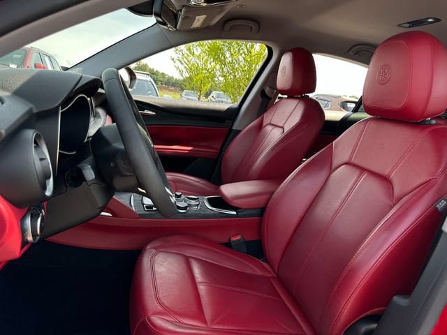 Used 2020 Alfa Romeo Stelvio RWD image 11