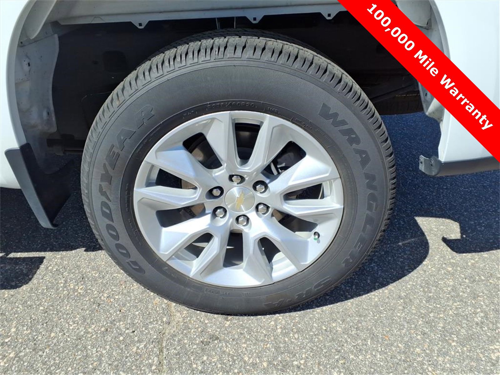 Used 2023 Chevrolet Silverado 1500 Custom image 12