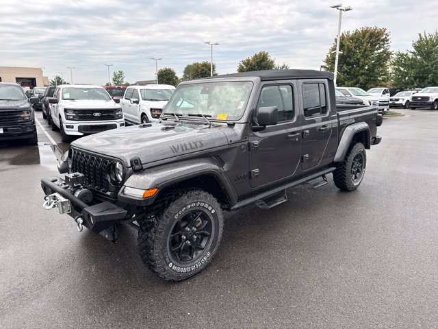 Used 2024 Jeep Gladiator Sport AWD/4WD image 3
