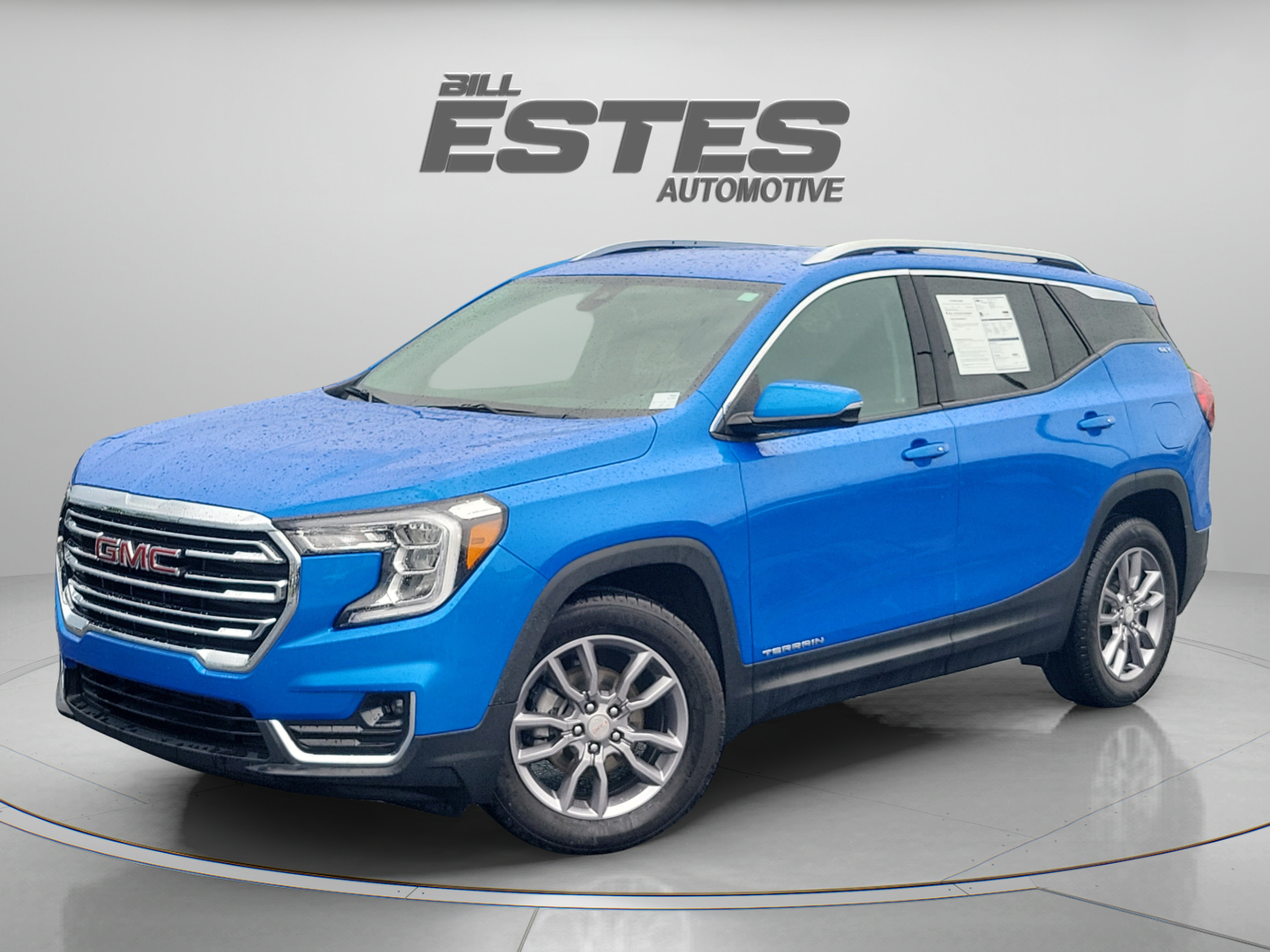 Used 2024 GMC Terrain SLT w/ Infotainment Package II FWD image 1