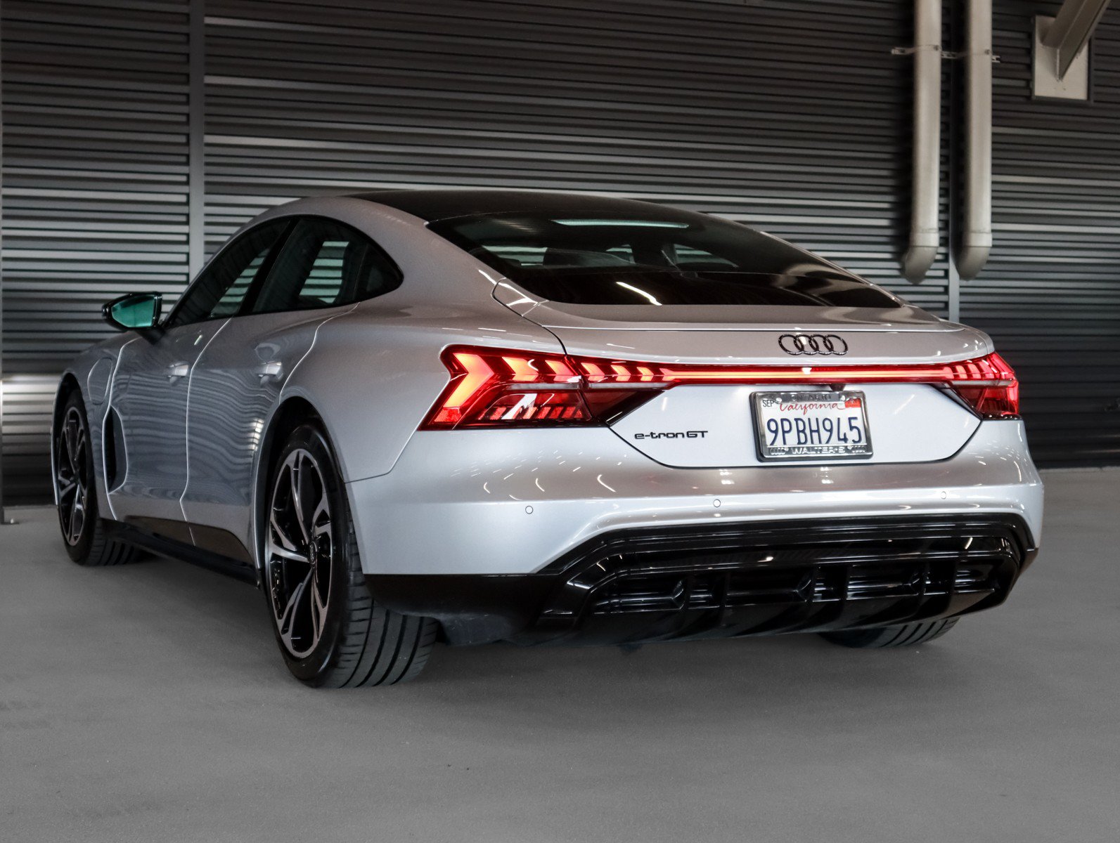 Used 2024 Audi e-tron GT Premium Plus w/ Performance Package AWD/4WD image 2