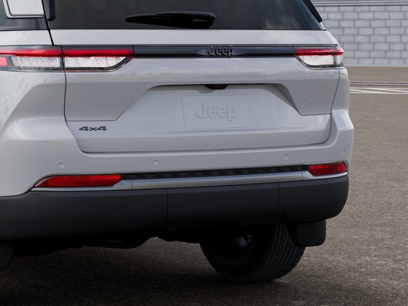 New 2026 Jeep Grand Cherokee Altitude AWD/4WD image 13