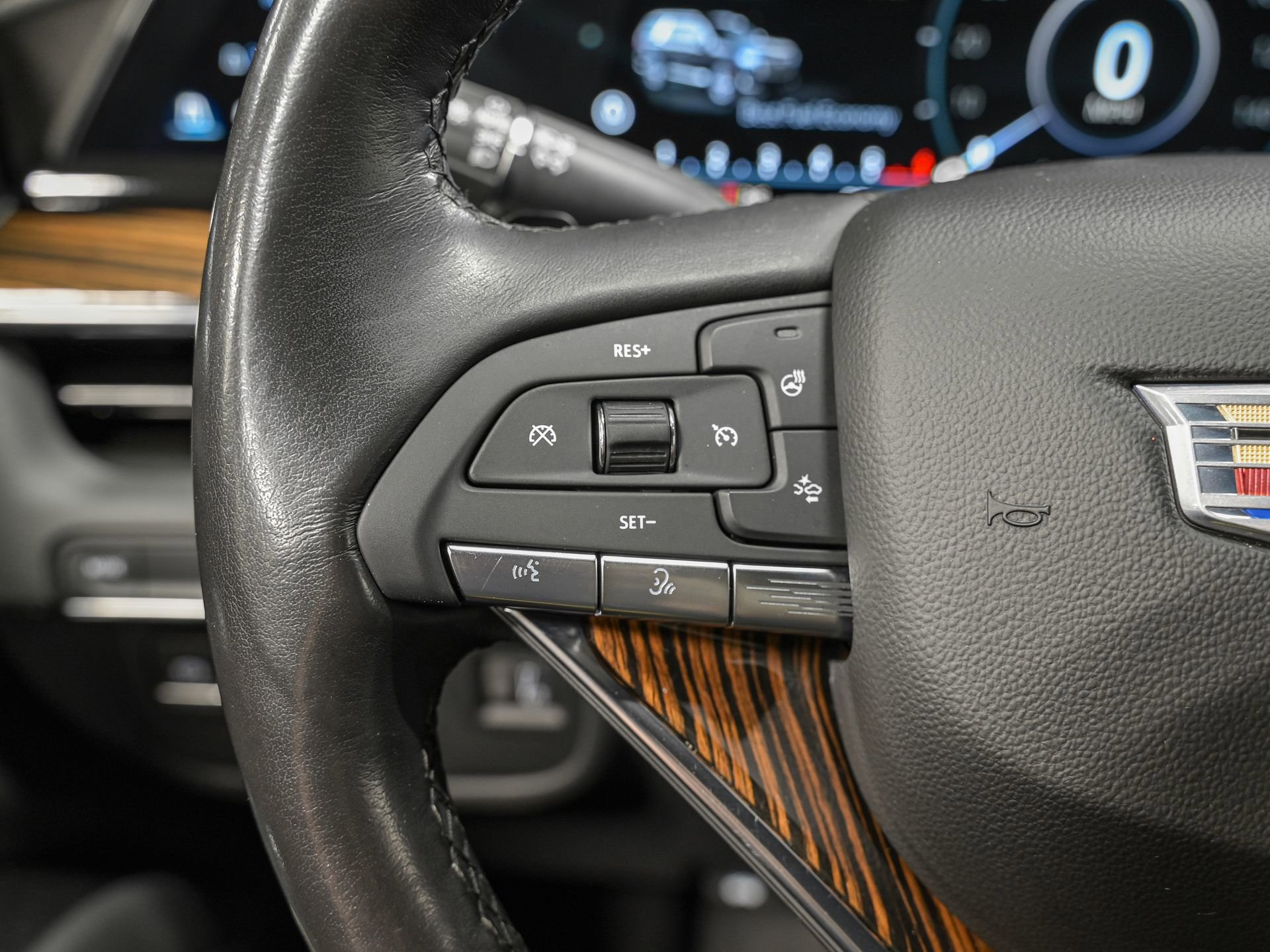 Used 2023 Cadillac Escalade ESV Luxury image 19