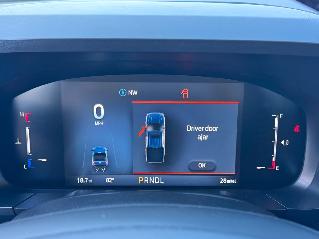 New 2026 Ford Maverick XLT w/ XLT Luxury Package FWD image 16