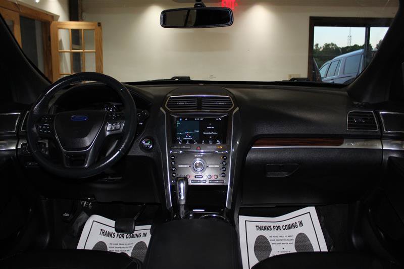 Used 2017 Ford Explorer Limited AWD/4WD image 15