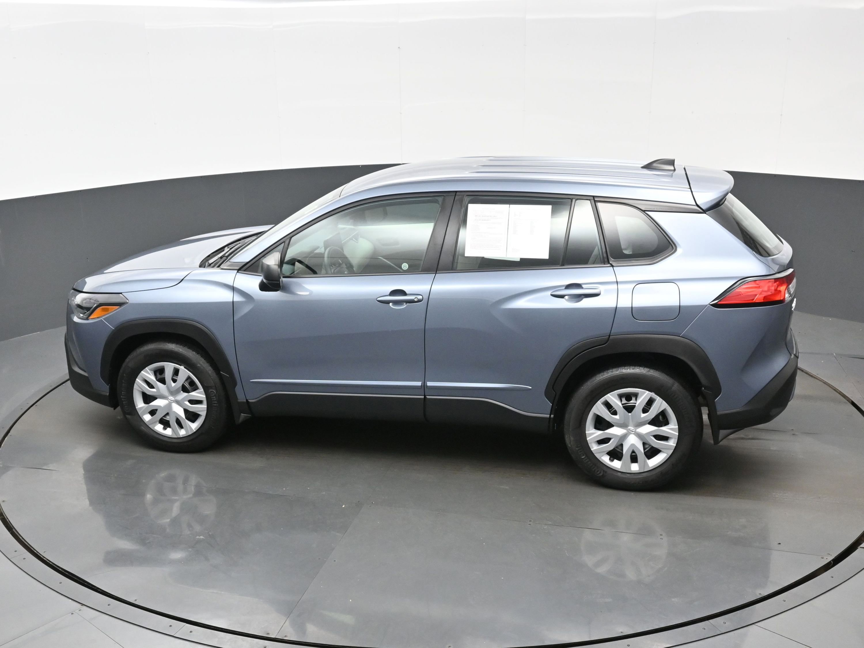 Used 2023 Toyota Corolla Cross L image 34