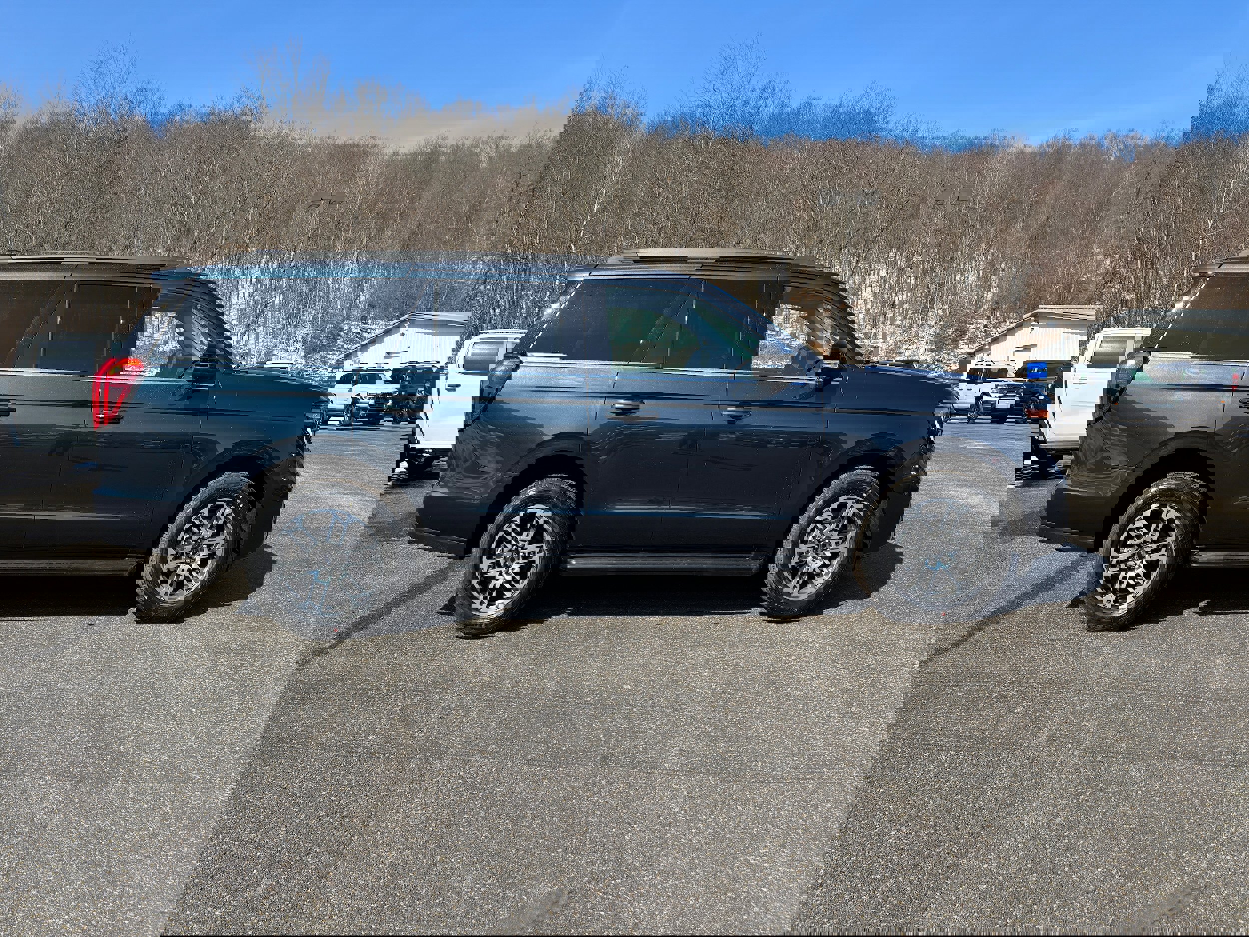 New 2026 Ford Expedition Active AWD/4WD image 3