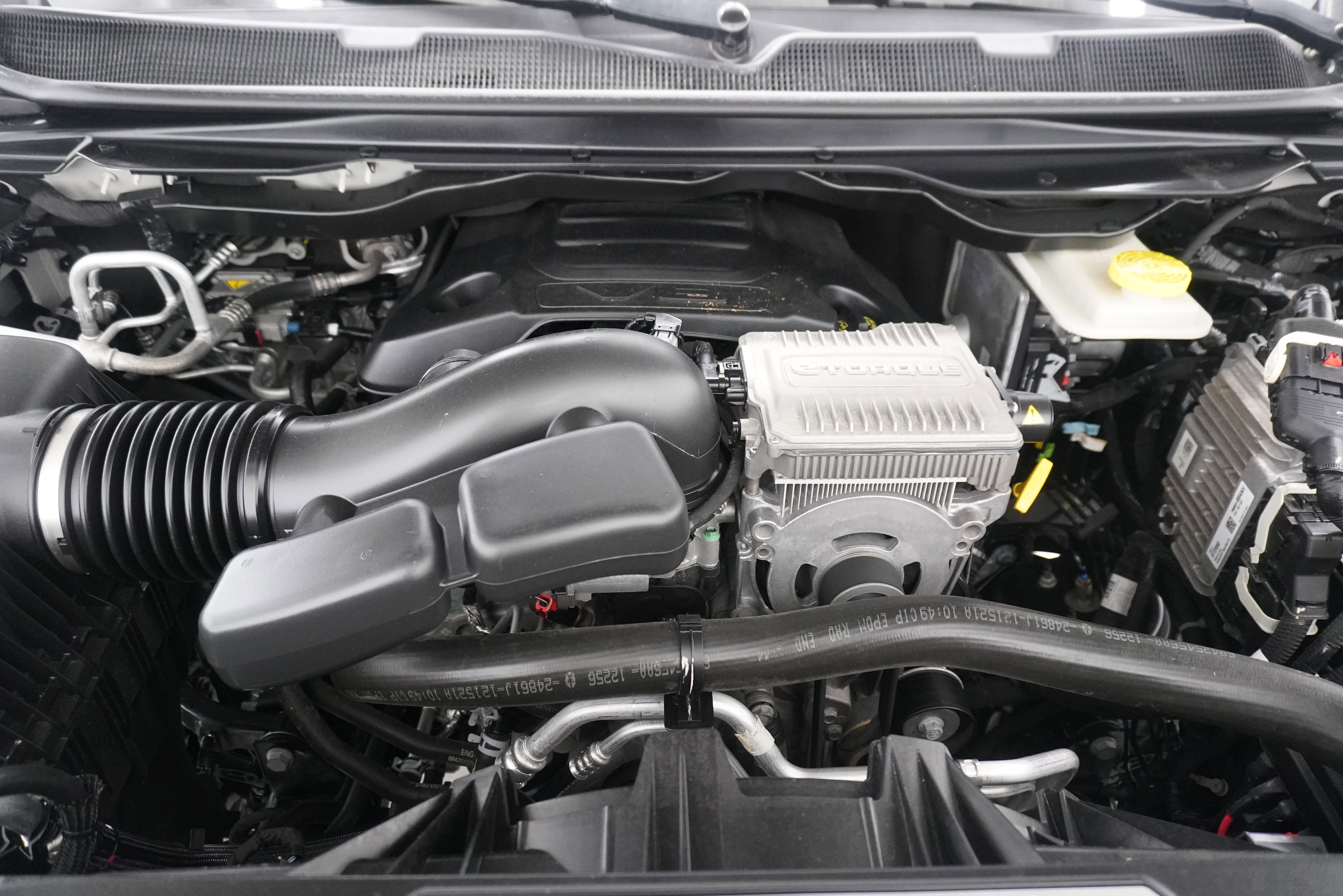 Used 2022 Jeep Wagoneer Series III AWD/4WD image 39