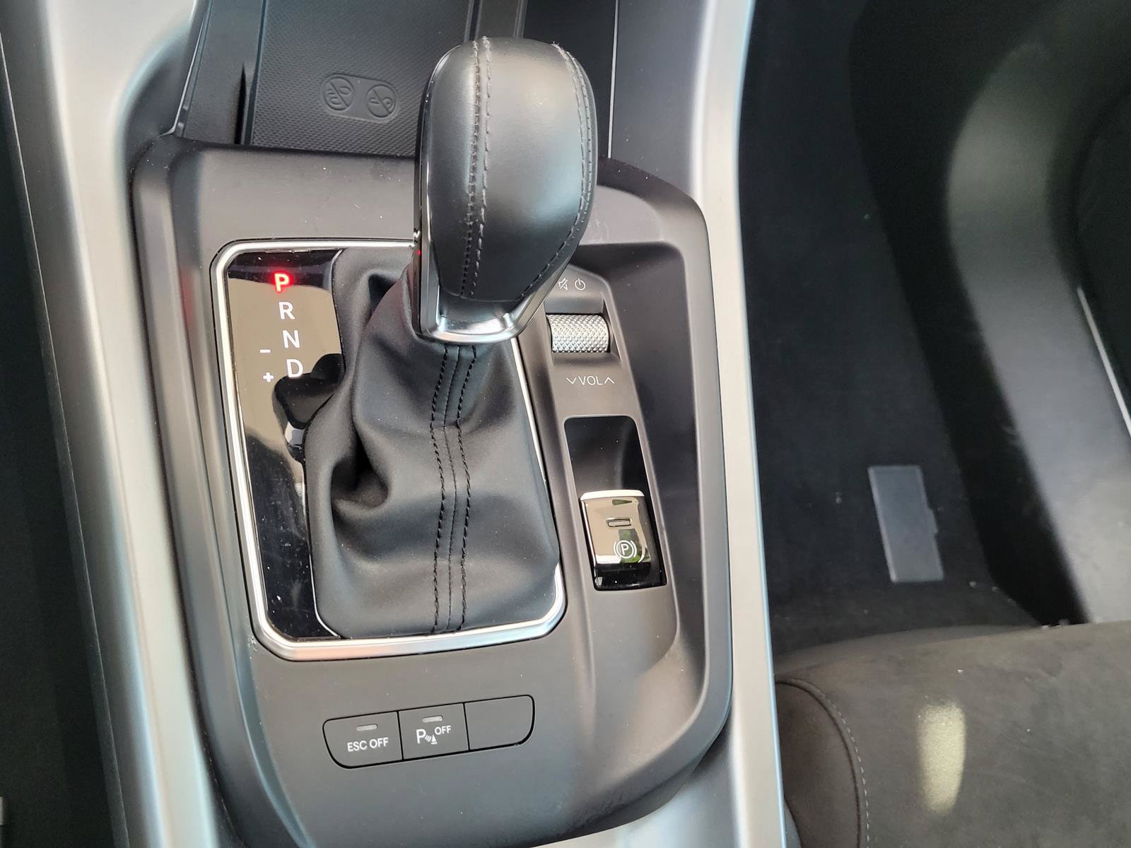 Used 2024 Dodge Hornet GT AWD/4WD image 14