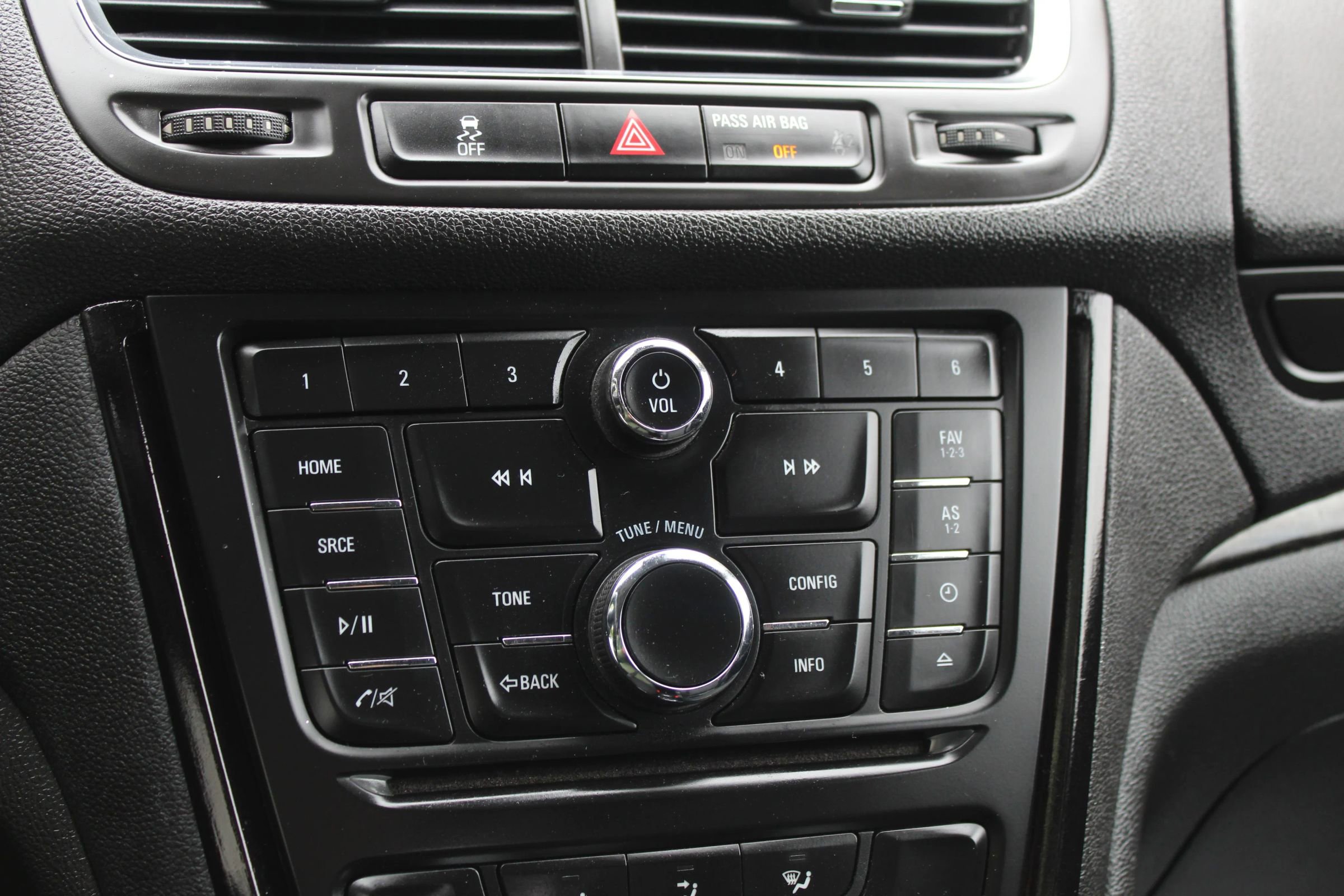 Used 2016 Buick Encore Sport Touring AWD/4WD image 31