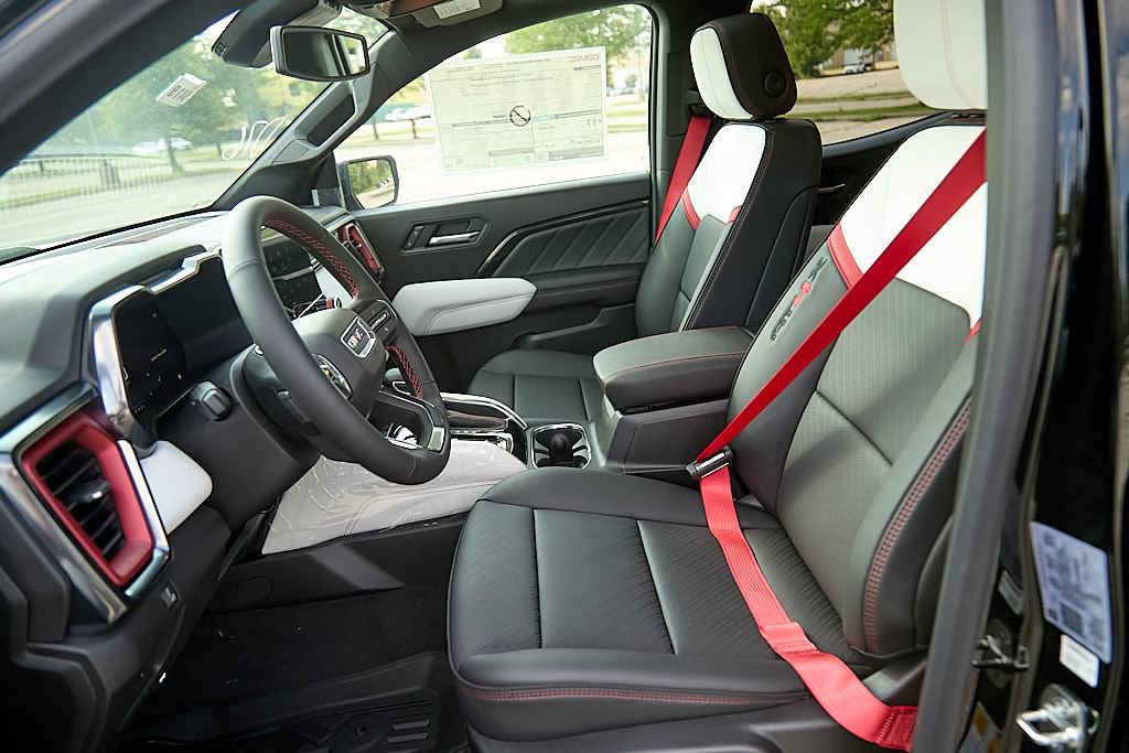 New 2026 GMC Canyon AT4X AWD/4WD image 33