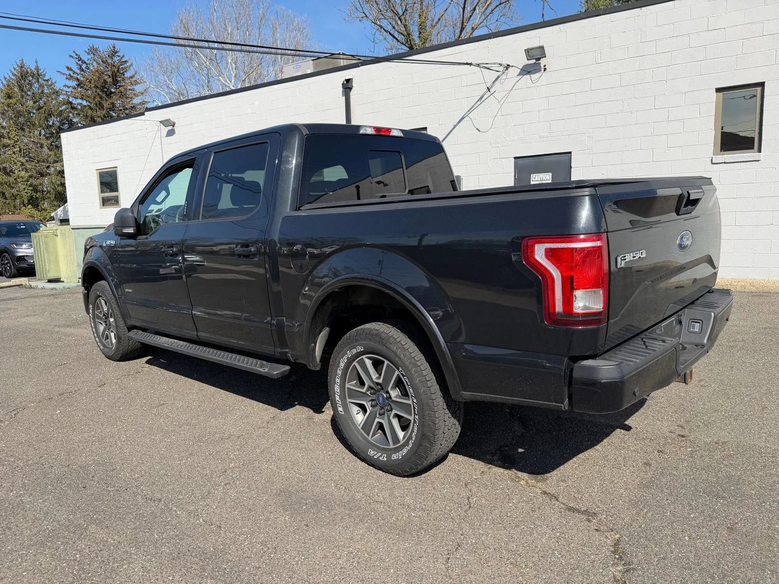 Used 2015 Ford F150 XLT w/ Equipment Group 302A Luxury AWD/4WD image 15
