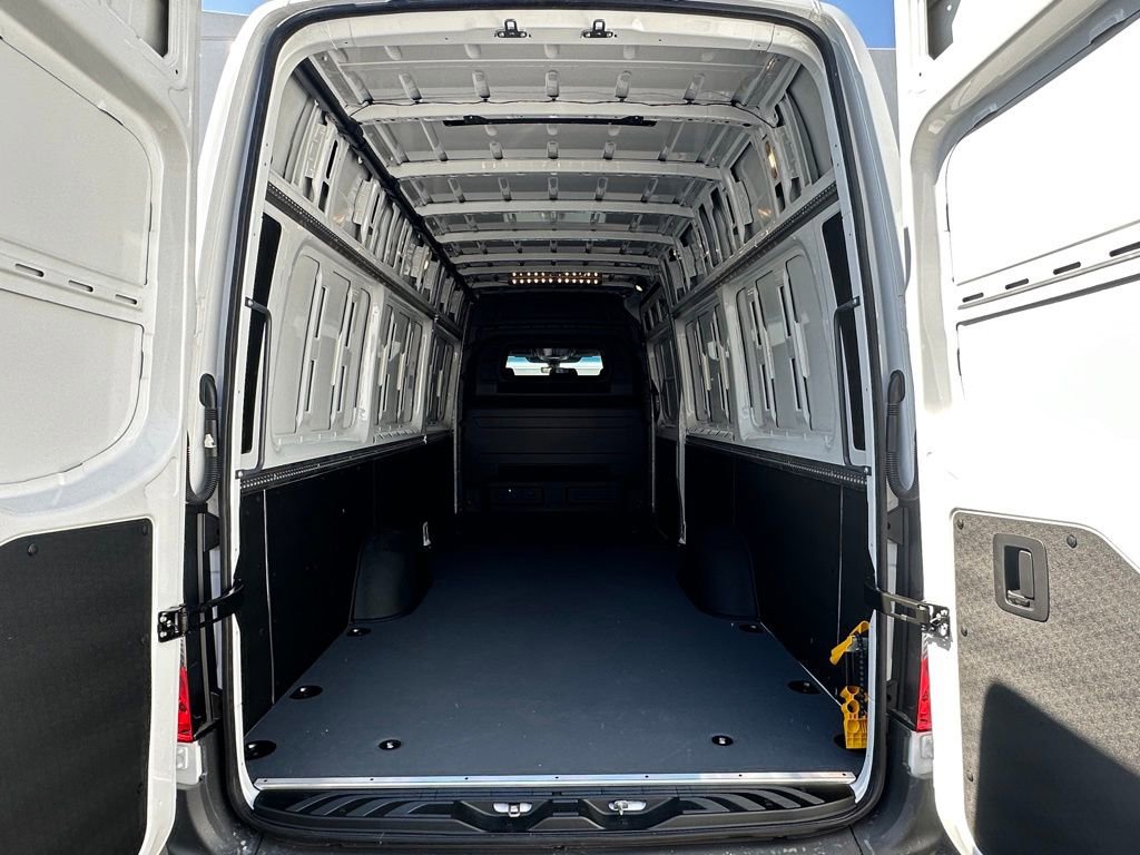 New 2025 Mercedes-Benz Sprinter 2500 image 23