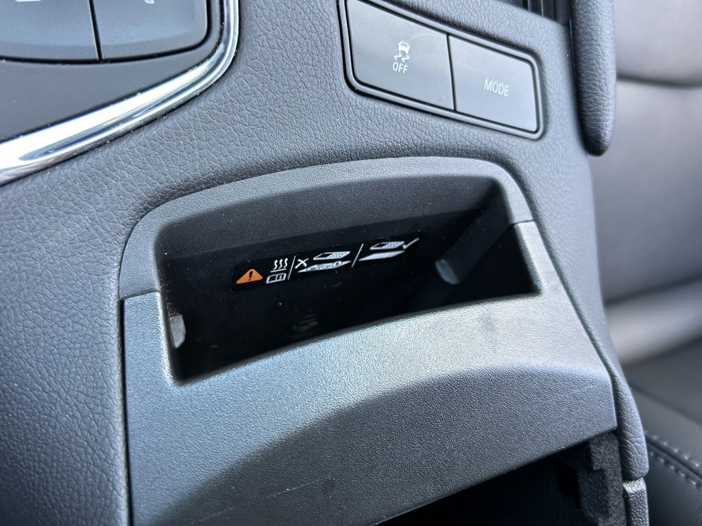 Used 2024 Cadillac XT6 Sport w/ Technology Package image 34