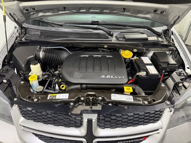 Used 2017 Dodge Grand Caravan GT FWD image 25