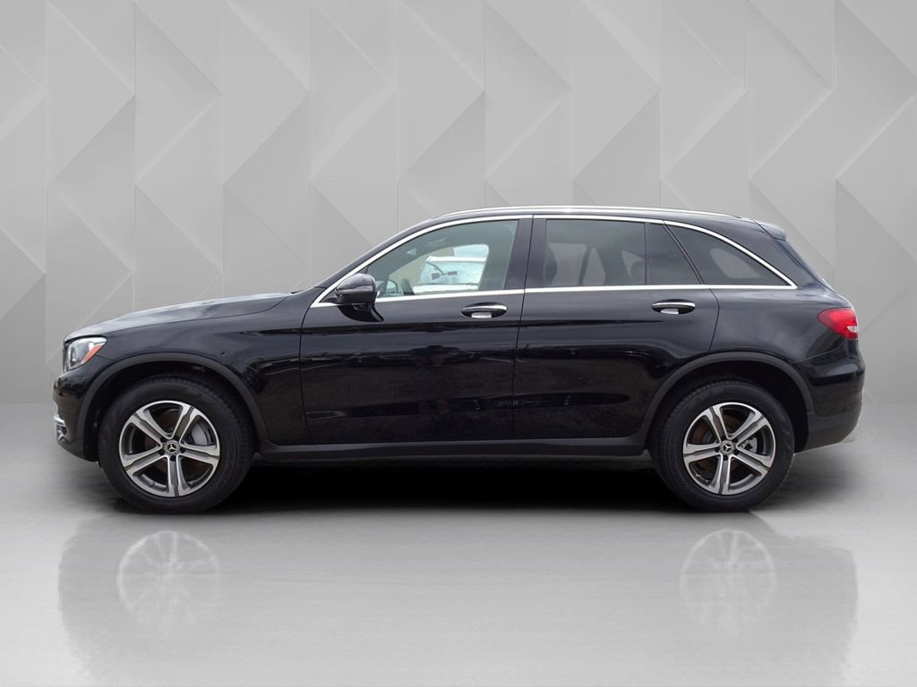 Used 2018 Mercedes-Benz GLC 300 4MATIC image 2