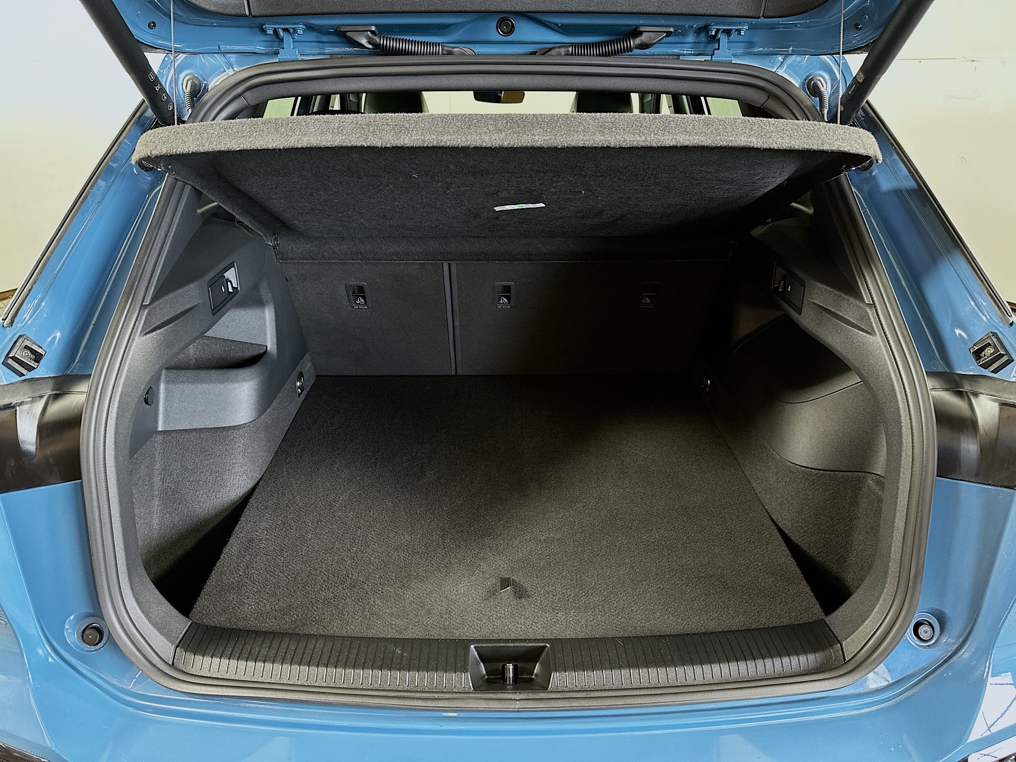 Certified 2025 Volkswagen Tiguan SEL R-Line AWD/4WD image 27