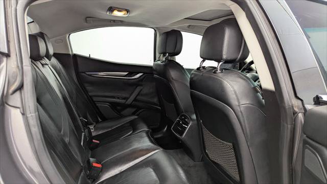 Used 2015 Maserati Ghibli RWD image 17