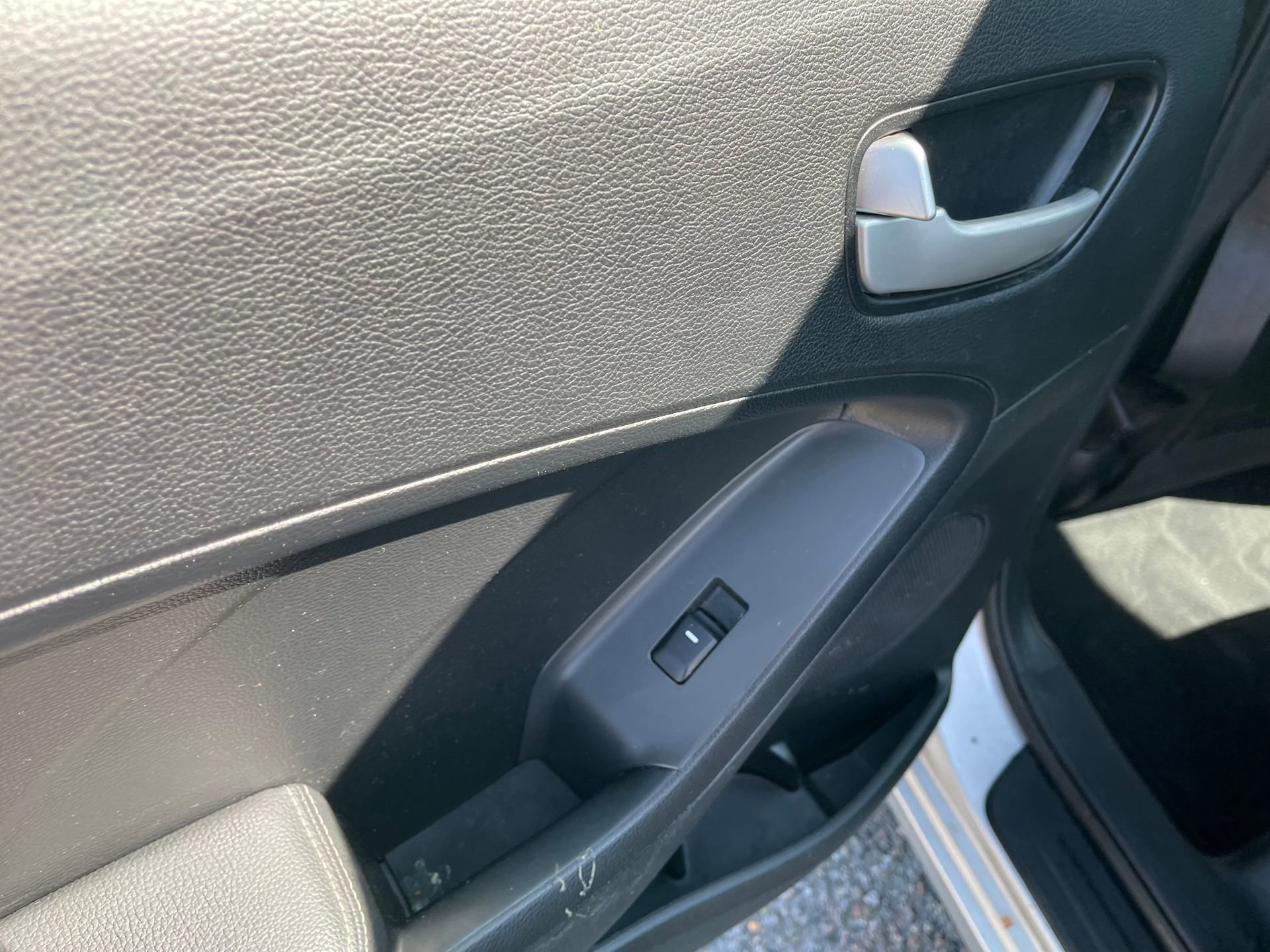 Used 2017 Kia Forte LX image 21