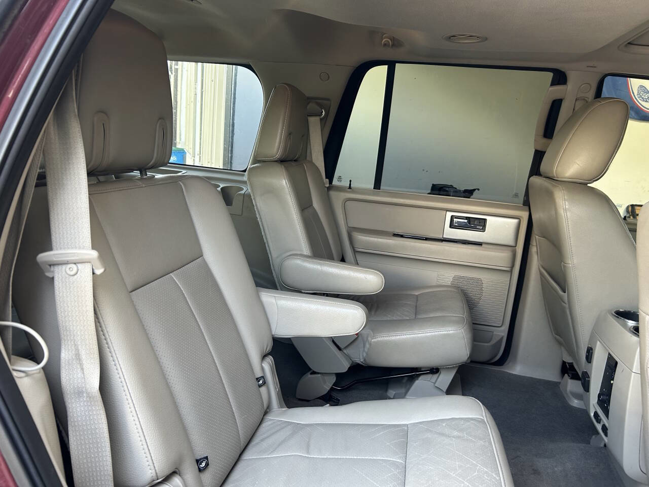 Used 2012 Ford Expedition Limited RWD image 26