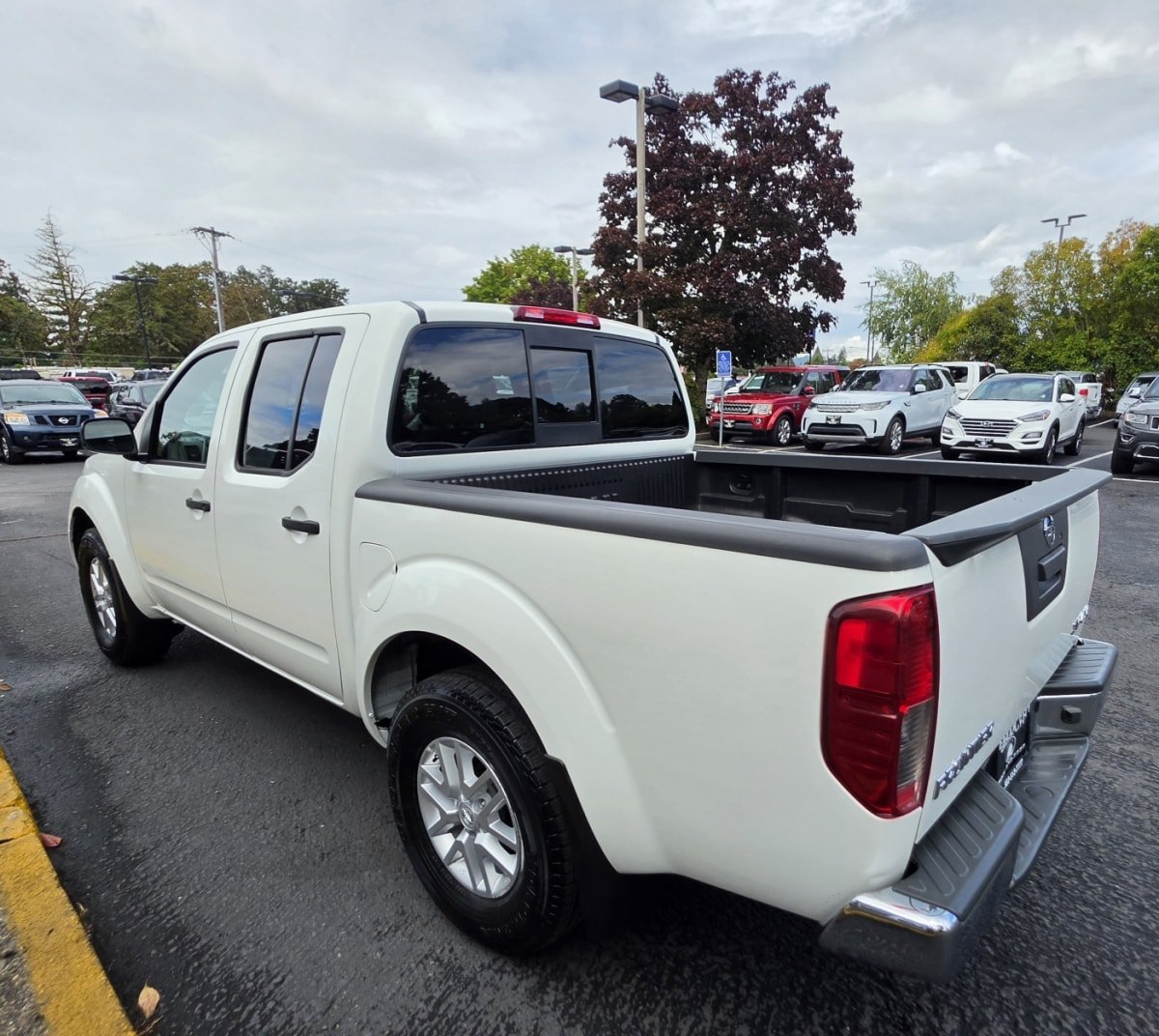 Used 2019 Nissan Frontier SV AWD/4WD image 4
