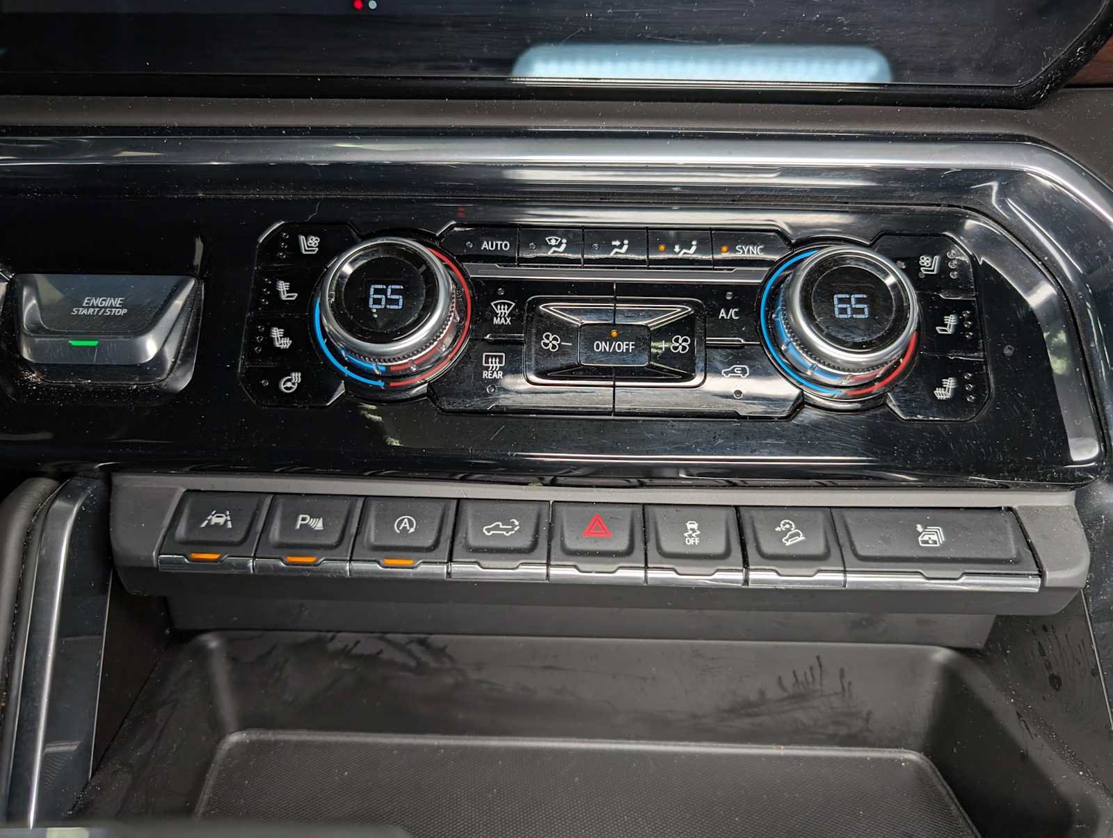 Certified 2024 GMC Sierra 1500 Denali Ultimate AWD/4WD image 36