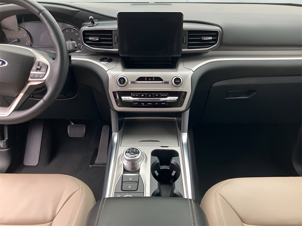 Used 2023 Ford Explorer XLT w/ Equipment Group 202A image 21