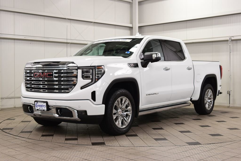 Used 2023 GMC Sierra 1500 Denali w/ Technology Package AWD/4WD image 3