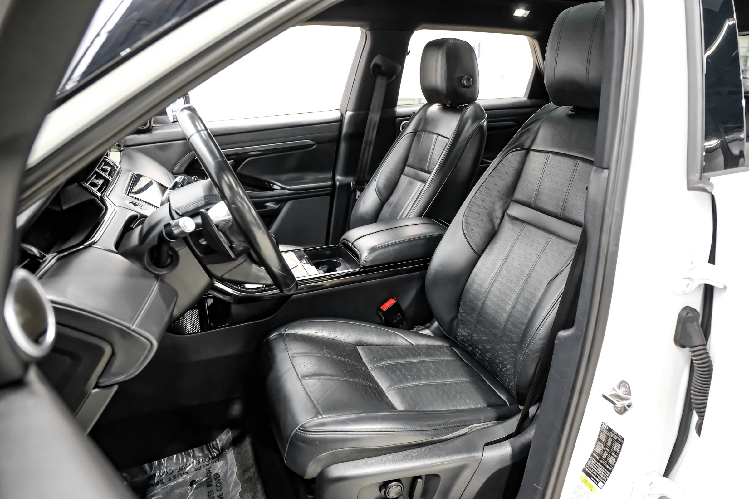 Used 2020 Land Rover Range Rover Evoque R-Dynamic SE image 46