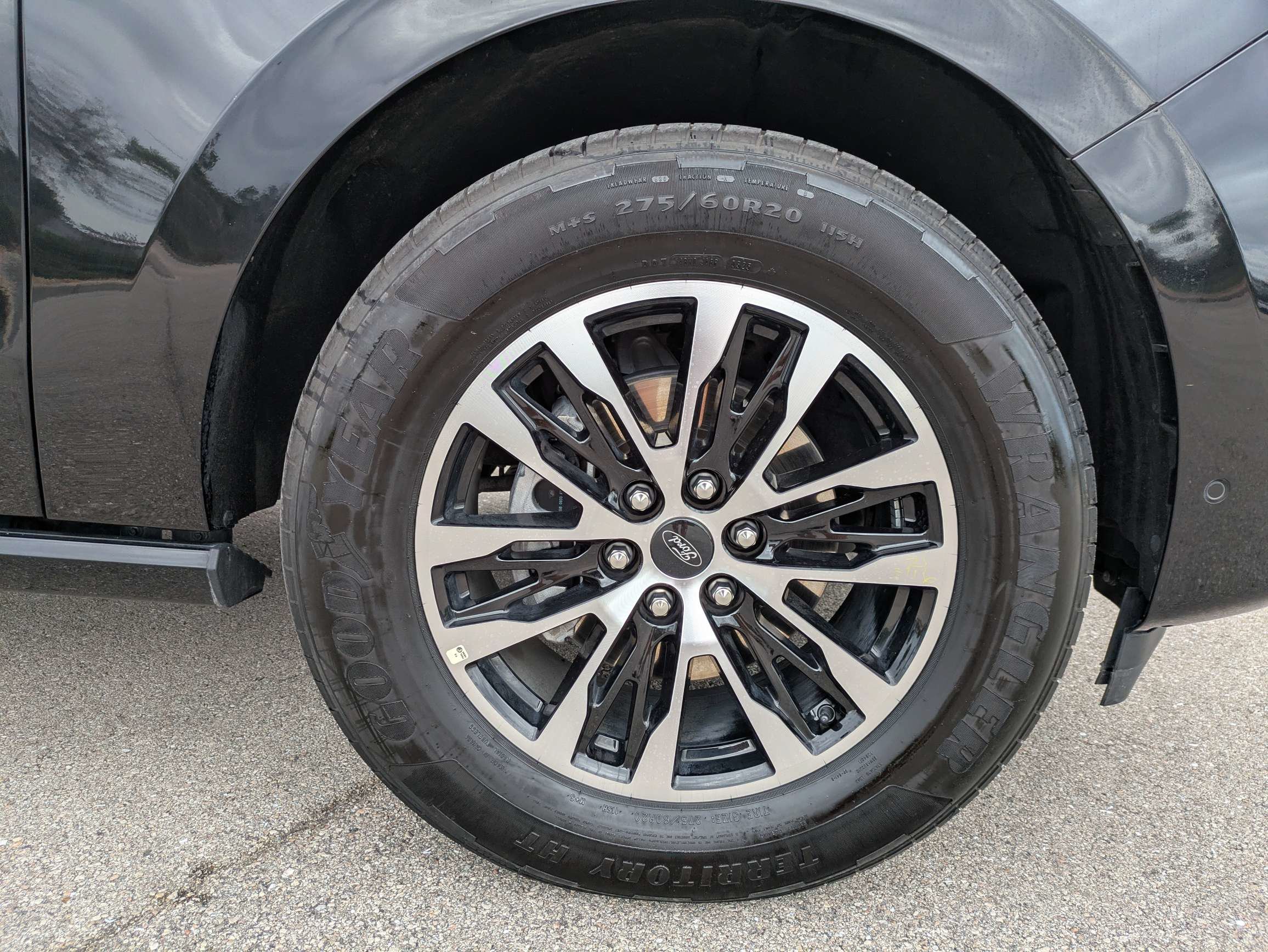 Used 2025 Ford Expedition Platinum AWD/4WD image 11