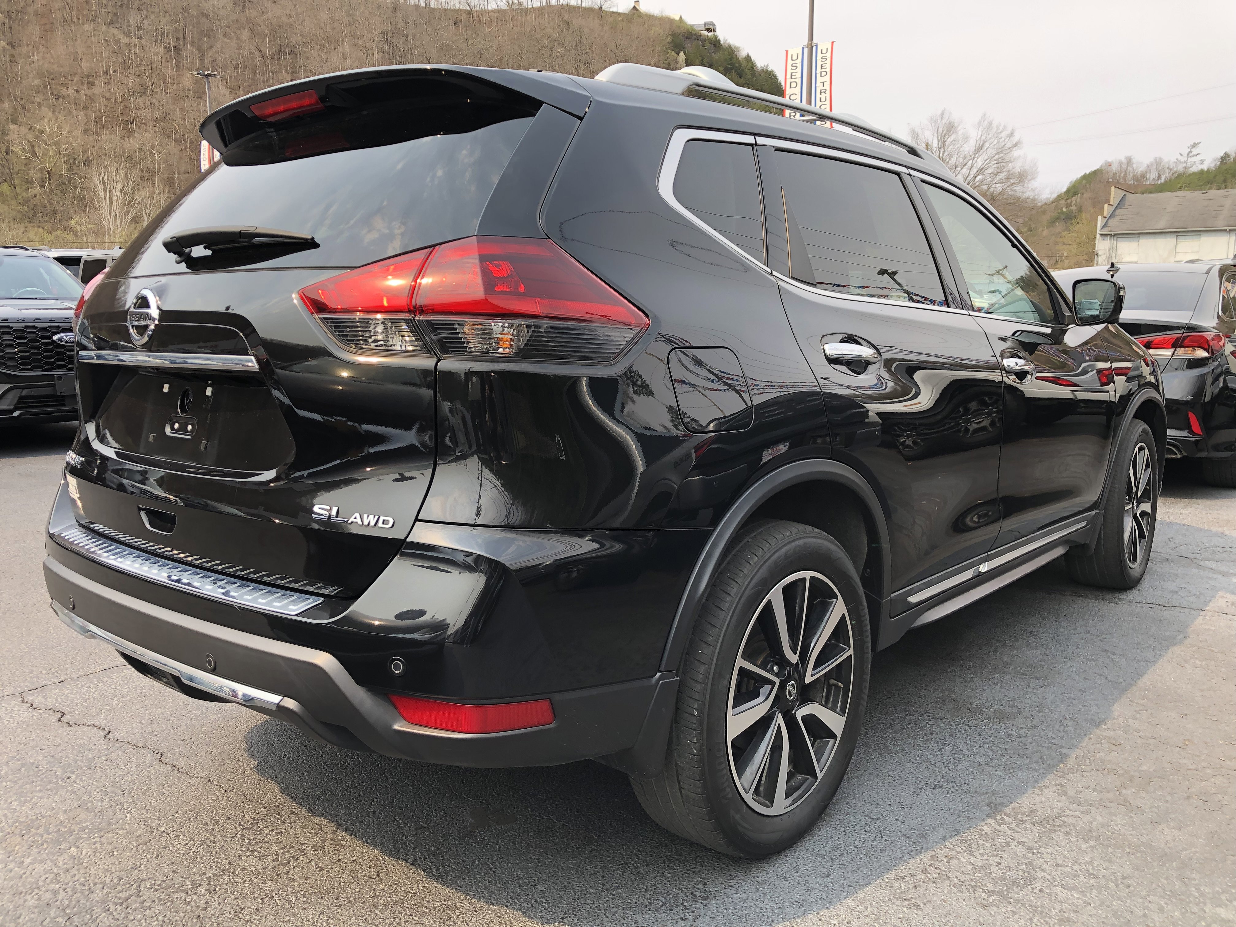 Used 2020 Nissan Rogue SL w/ Premium Package image 6