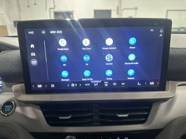 Certified 2025 Ford Explorer Active w/ Active Comfort Package AWD/4WD image 16