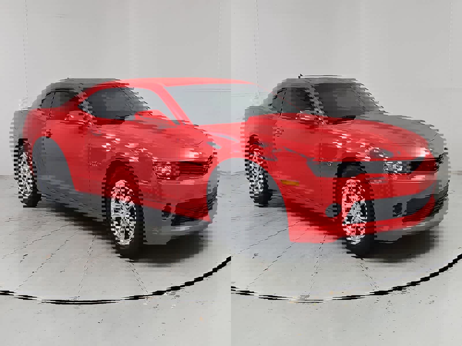 Used 2015 Chevrolet Camaro LS RWD image 8