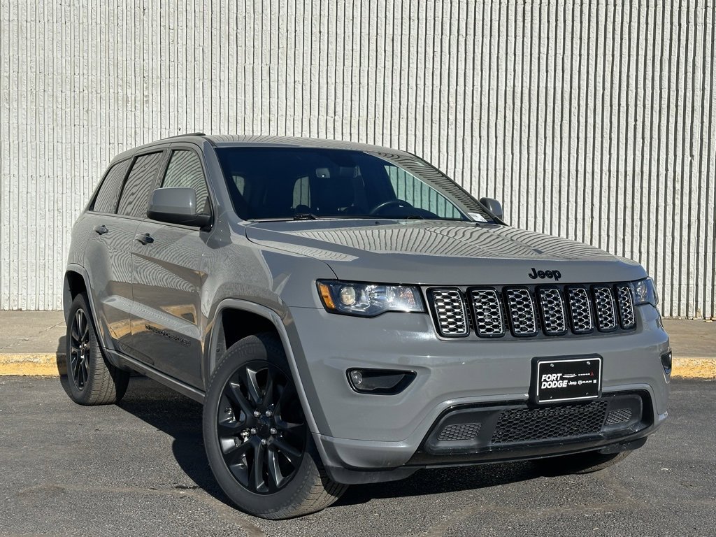 Used 2022 Jeep Grand Cherokee Laredo X image 6