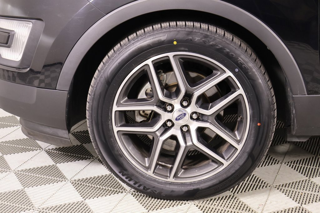 Used 2017 Ford Explorer Sport w/ Equipment Group 401A image 20