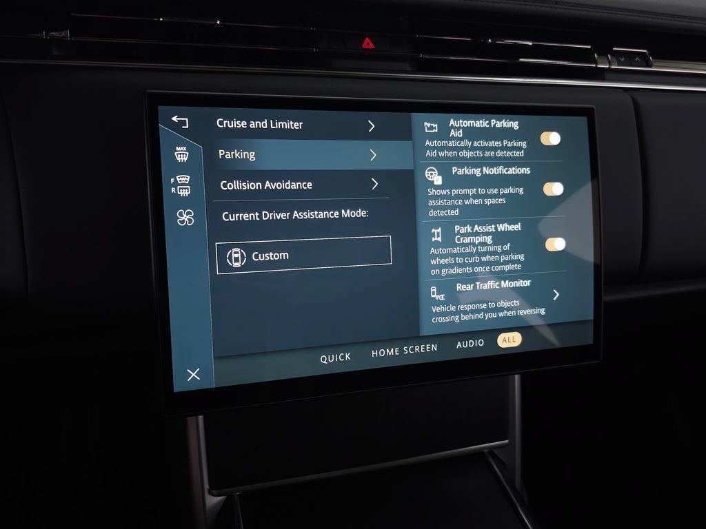 Certified 2026 Land Rover Range Rover SE AWD/4WD image 30