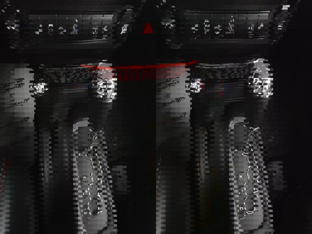 Used 2017 Jeep Wrangler Unlimited Rubicon image 17