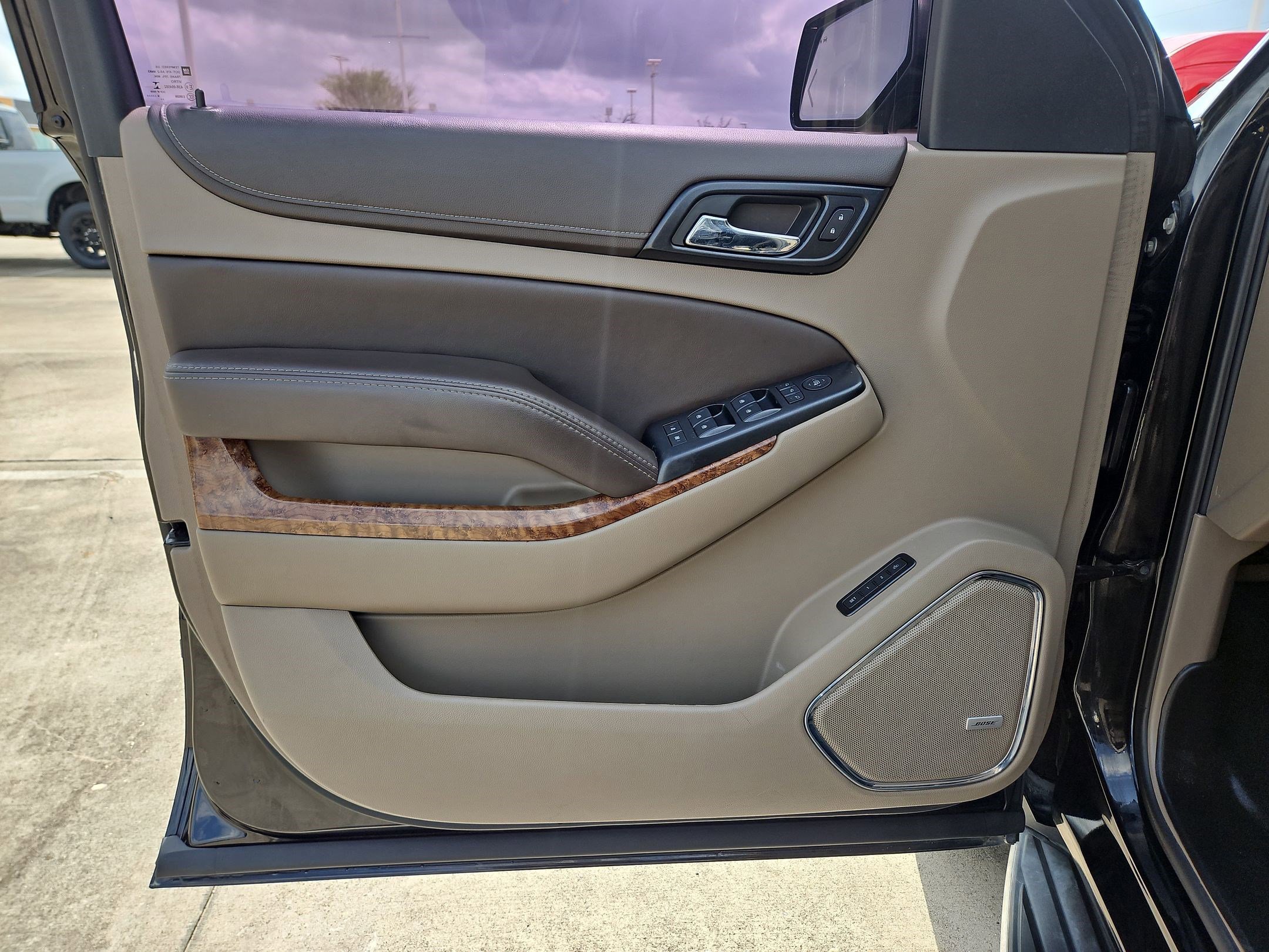 Used 2017 Chevrolet Suburban Premier image 12