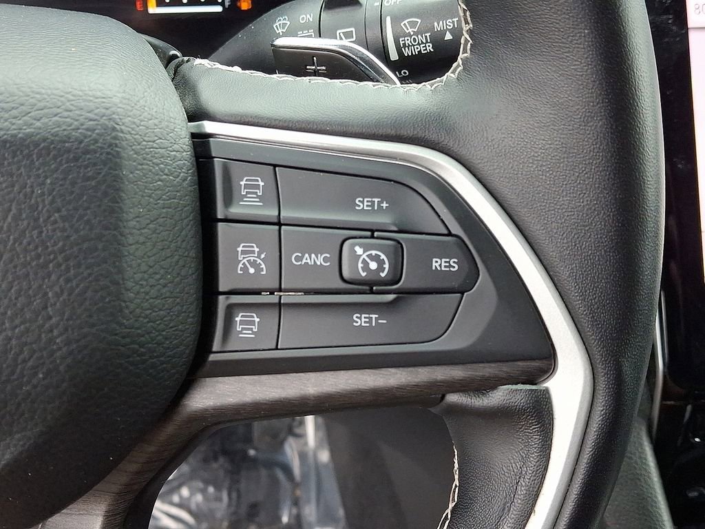 Used 2022 Jeep Grand Cherokee L Limited image 23