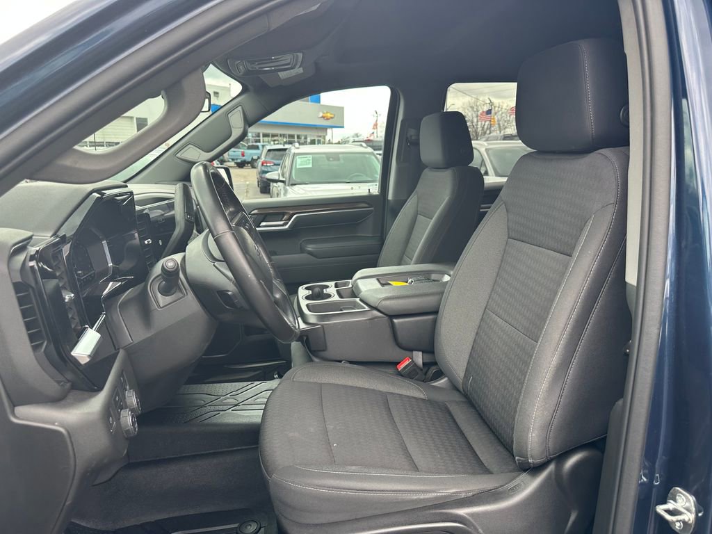 Used 2022 Chevrolet Silverado 1500 RST AWD/4WD image 15