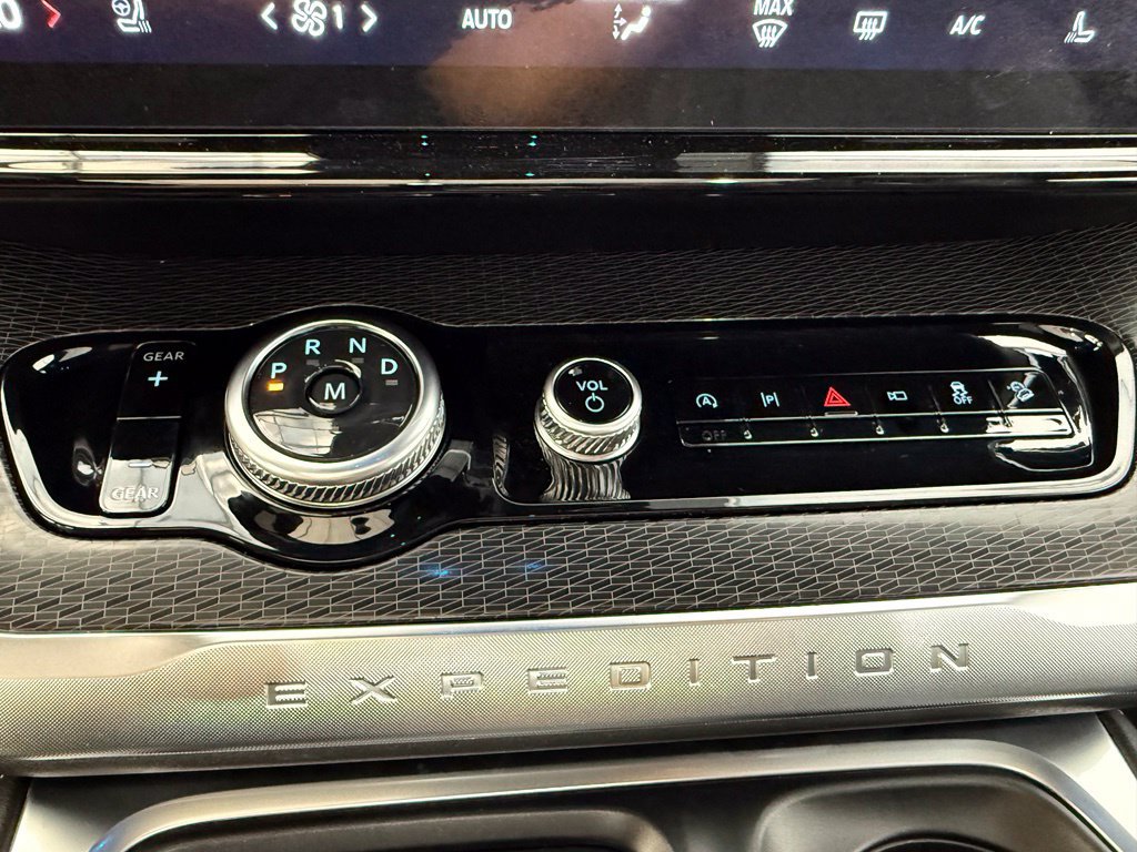 New 2027 Ford Expedition Platinum w/ Stealth Appearance Package AWD/4WD image 43