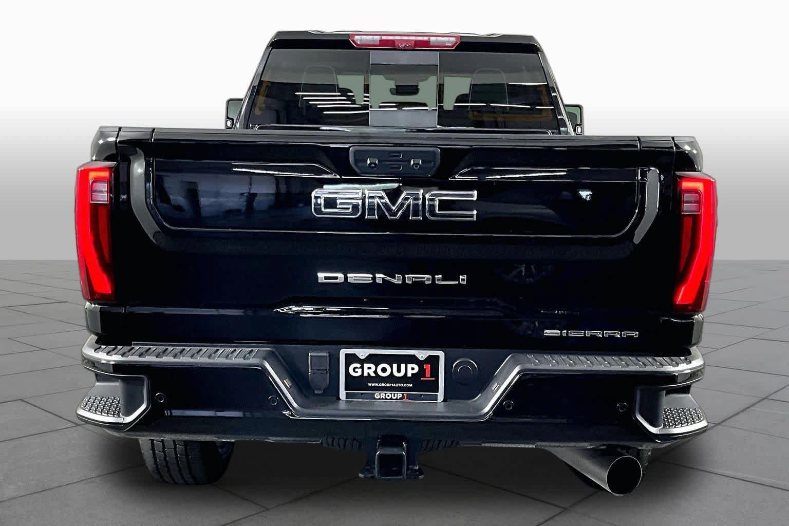 Certified 2025 GMC Sierra 2500 Denali Ultimate AWD/4WD image 5